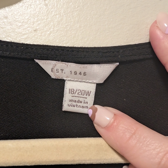 Black V-Neck Women's Top Cato - Picture 3 of 5